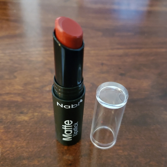 nabi matte lipstick